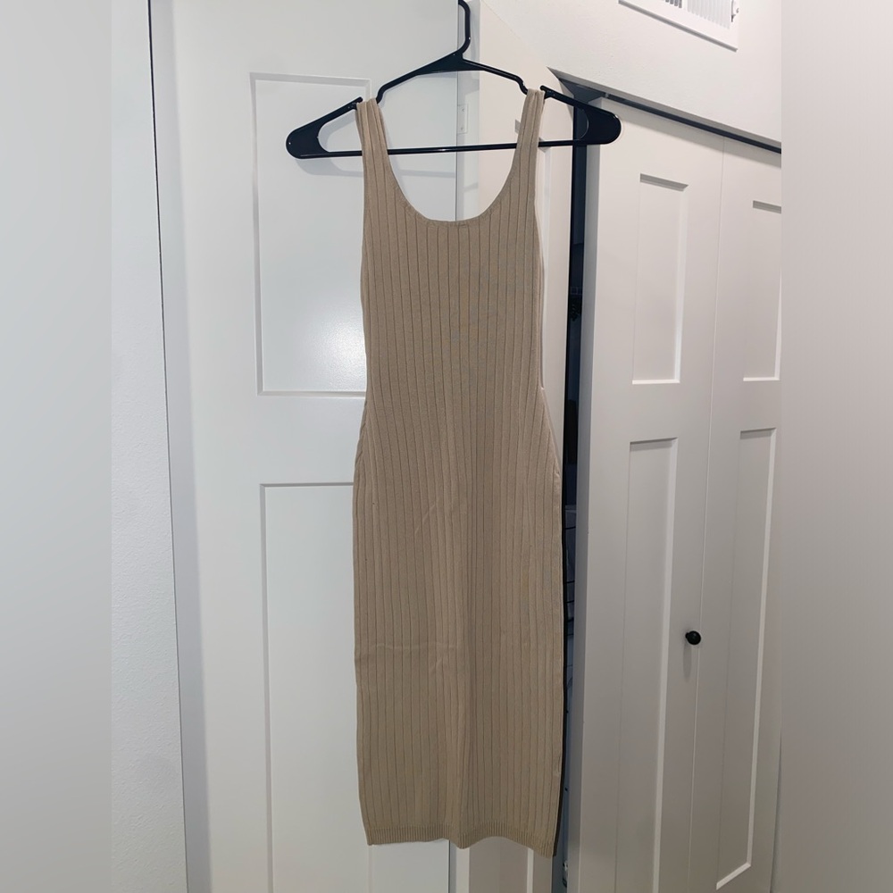 Windsor medium tan dress
